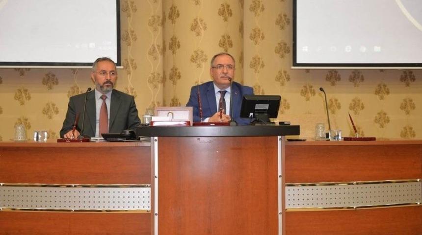 Vali Ahmet H. Nayir&rsquo;den Muhtarlara: Birlikte Karar Alacak Ve Birlikte &Ccedil;&ouml;zeceğiz