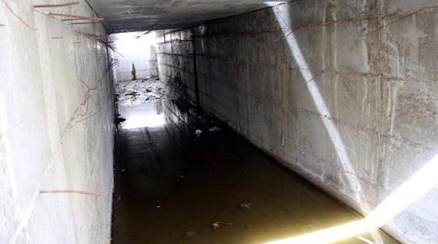 7.5 Milyona Mal Olan Alt Ge&ccedil;it Ve Sağlık Ocağı Kullanılamıyor