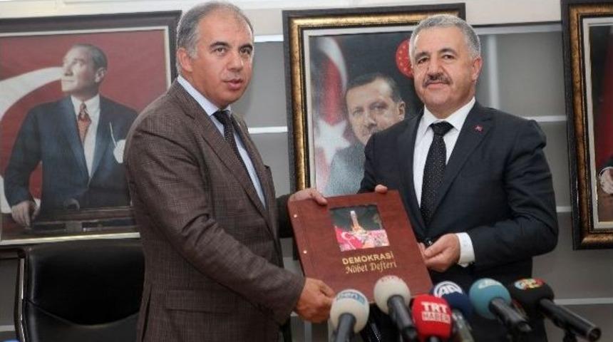 Bakan Arslan, Ala&ccedil;atı Havalimanı İ&ccedil;in Tarih Verdi