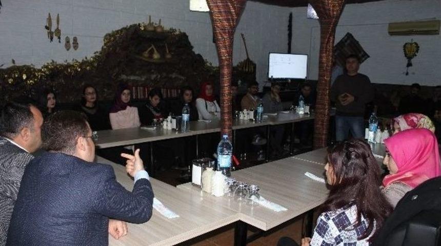 Polis Ekipleri &Uuml;niversite &Ouml;ğrencileriyle Bir Araya Geldi