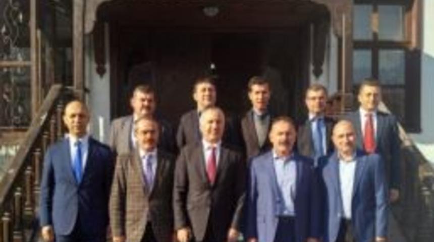 Sağlık-sen Başkanı &Ouml;z, İl Sağlık M&uuml;d&uuml;r&uuml;n&uuml; Ziyaret Etti