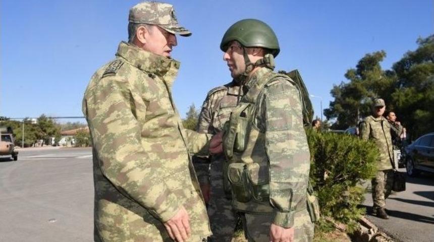 Genelkurmay Başkanı Akar Suriye Sınırında İncelemelerde Bulundu