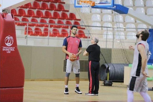 Nesine.com Eskişehir Basket’ten ’8’ Vurgusu