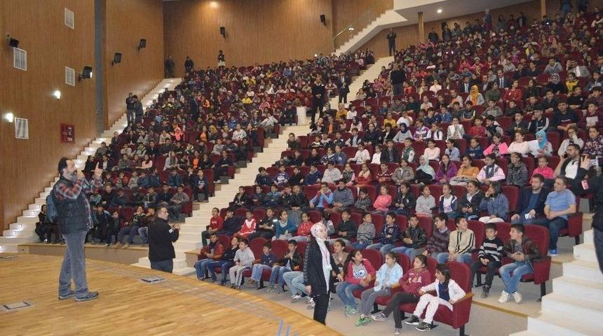 Şırnaklı &Ccedil;ocuklar Tiyatroyla Buluştu