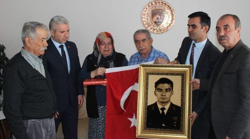 Şehit Oğlunun Eşyalarını 24 Yıldır Bir Sandıkta Saklıyor