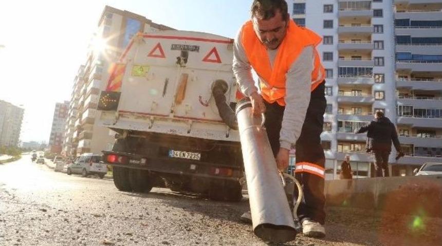 İlkadım&rsquo;a &Ccedil;ok Fonksiyonlu Temizlik Aracı