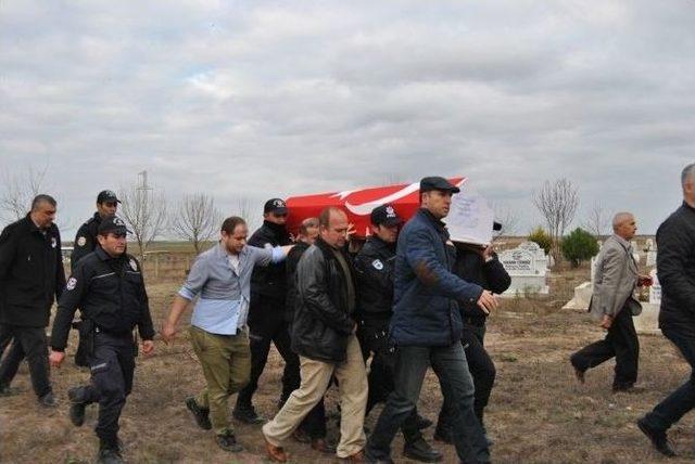 Eski Elazığ Emniyet Müdürü İşlek Toprağa Verildi