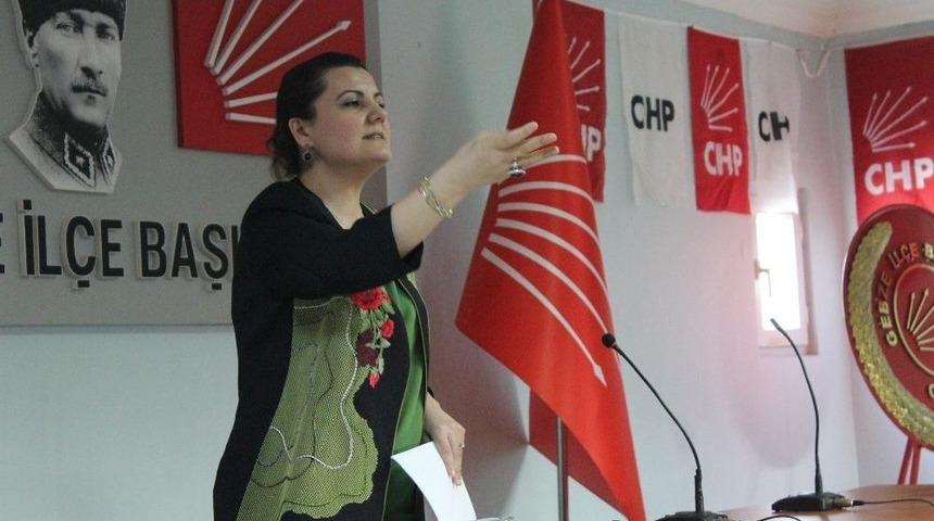 Milletvekili H&uuml;rriyet, Gebze Ve Darıca&rsquo;da Kadınlarla Buluştu