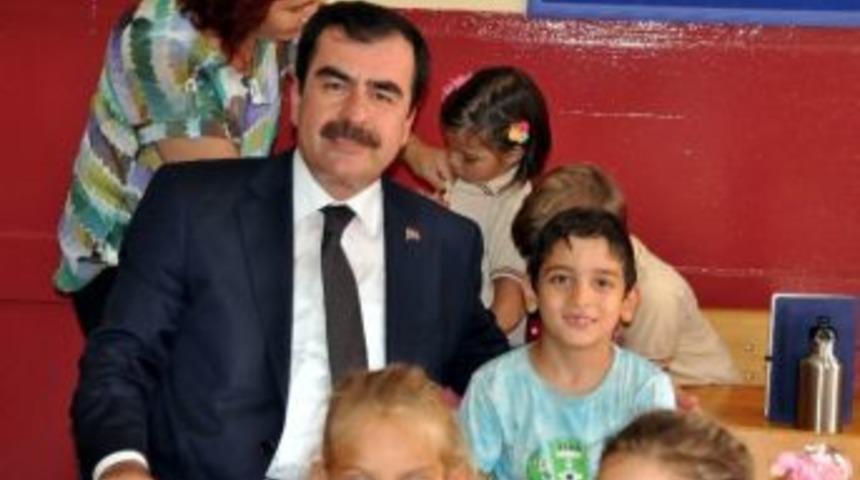 Ak Parti&rsquo;li Erdem &Ouml;ğretmenler G&uuml;n&uuml;&rsquo;n&uuml; Kutladı