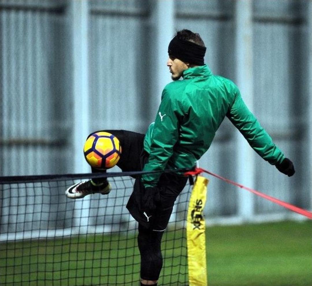 Bursaspor, Galatasaray&rsquo;a Bileniyor