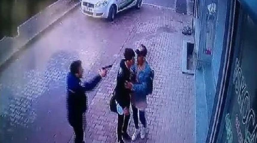 16 Yaşındaki Gencin Polis Tarafından Vurulduğu Anın G&ouml;r&uuml;nt&uuml;leri