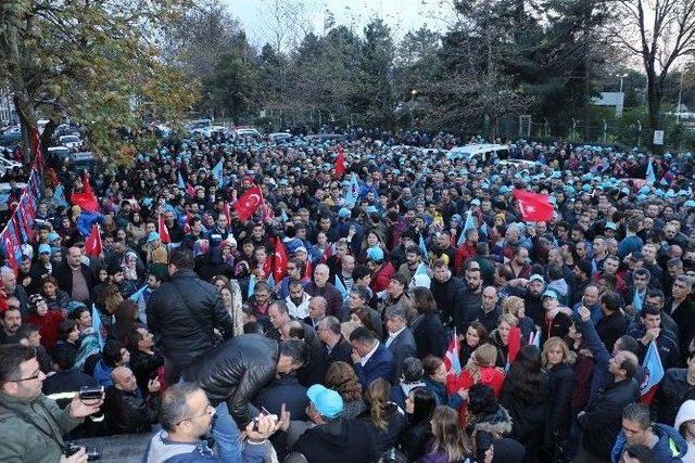 Erdemir İşçisinden Sözleşme Eylemi