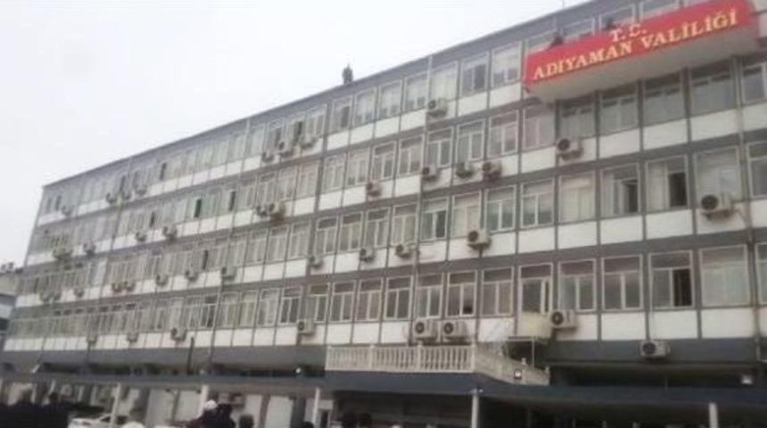 Adıyaman Valisi, Intihar Girişimini &Ouml;nledi