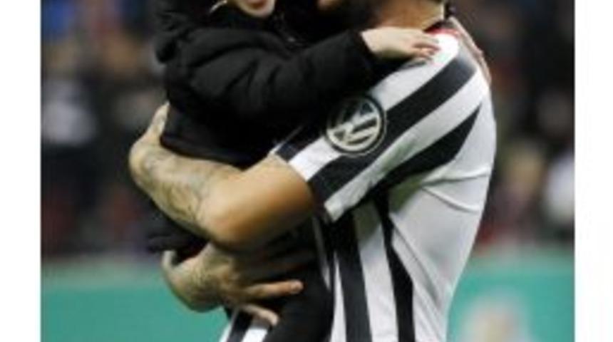 Kanseri Yendi, Takımına D&ouml;nd&uuml;