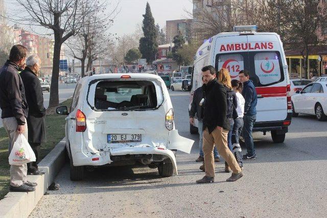 Denizli’de Zincirleme Kaza: 3 Yaralı