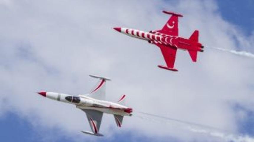 Türk Yıldızları’ndan ’öğretmenler Günü’ Mesajı