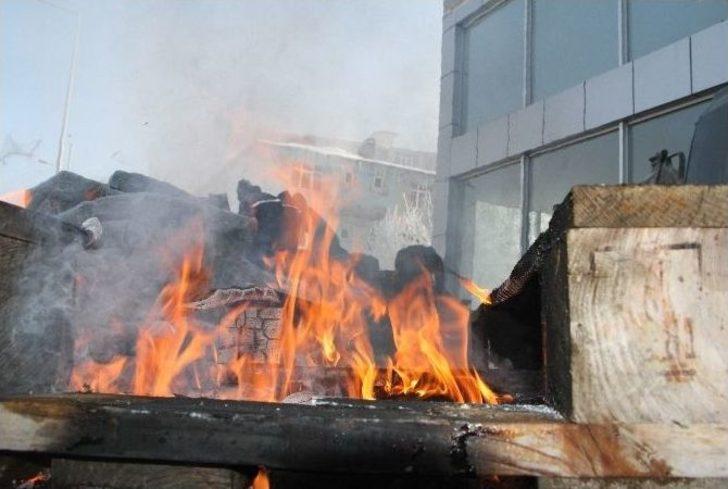 Eksi 22 Derecede Ekmek Parası İçin Çalışıyorlar G3