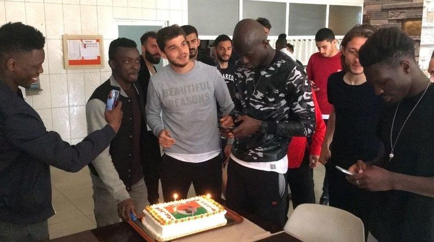 Birol Parlak&rsquo;a Doğum G&uuml;n&uuml; S&uuml;rprizi