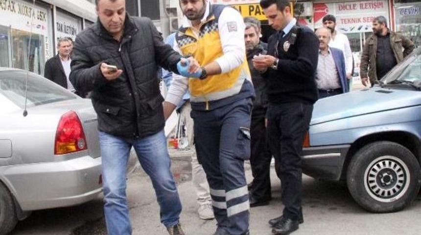 Şanlıurfa'da Bı&ccedil;aklı Kavga 1 Yaralı