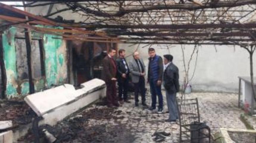 Başkan Uyan&rsquo;dan Yangında Mağdur Olan Vatandaşa Destek