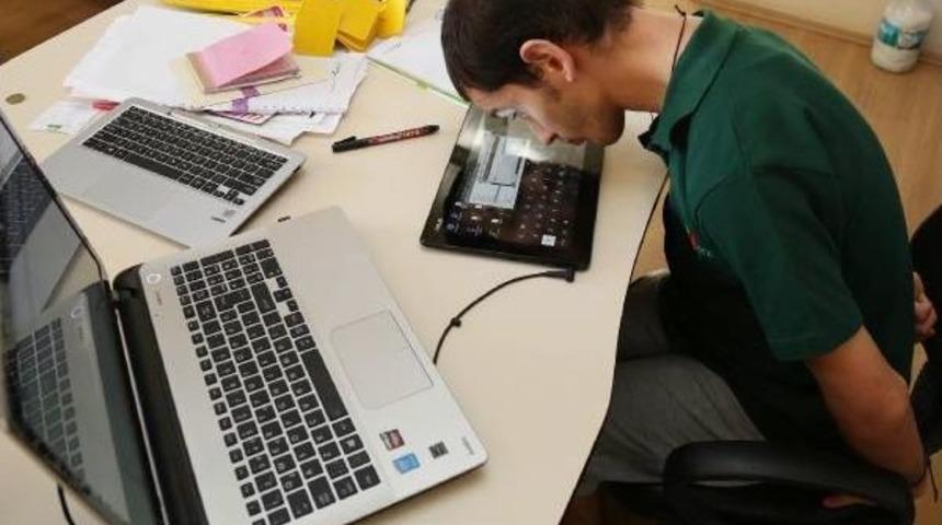 &nbsp;Y&uuml;zde 94 Engelli Ahmet Ikinci Filmine Imza Attı