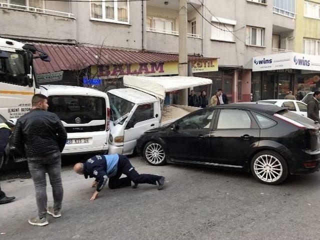 Akhisar’da Kaza: 2 Yaralı