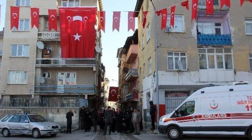 Şehidin Cenazesi Erzurum&rsquo;a Getirildi