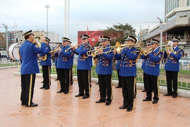 Öğretmenler Günü Taksim’de Kutlandı