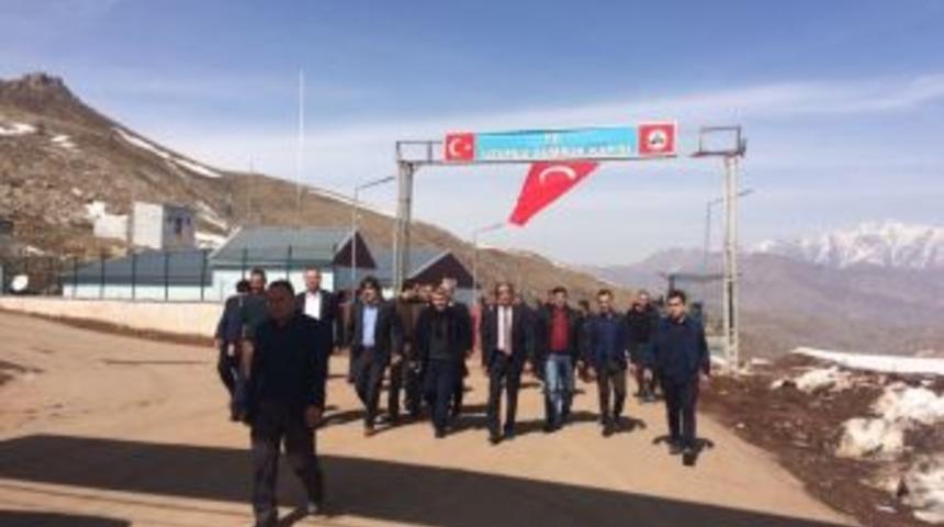 Ak Parti&rsquo;den Referandum &Ccedil;alışması