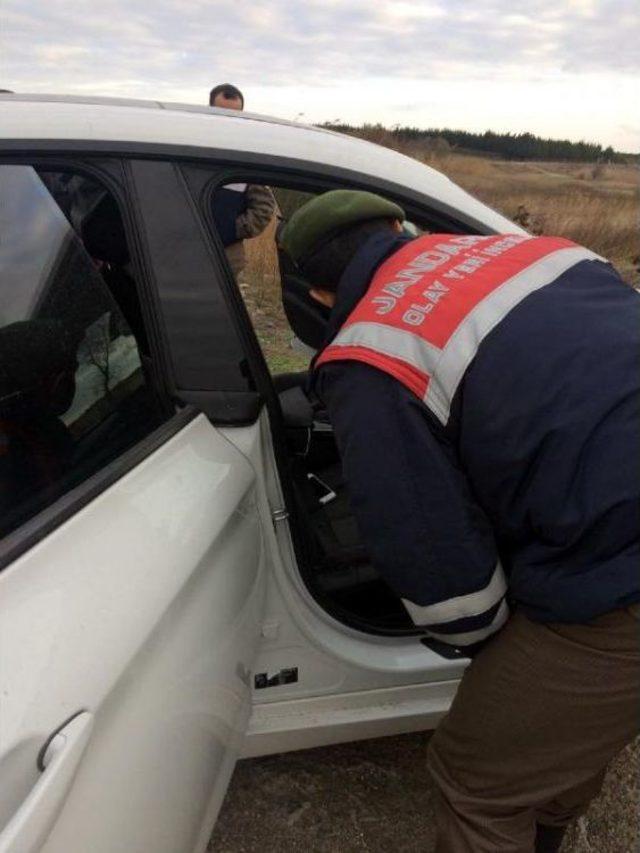 Otomobilinde Başından Vurulmuş Olarak Bulundu