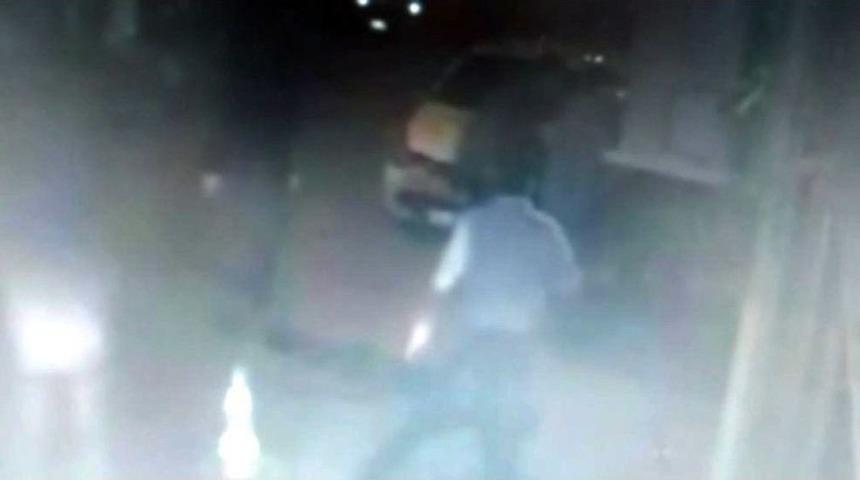 Sığınmacılar Arasında &Ccedil;ıkan Bı&ccedil;aklı Kavgada 2 Iraklı Yaralandı