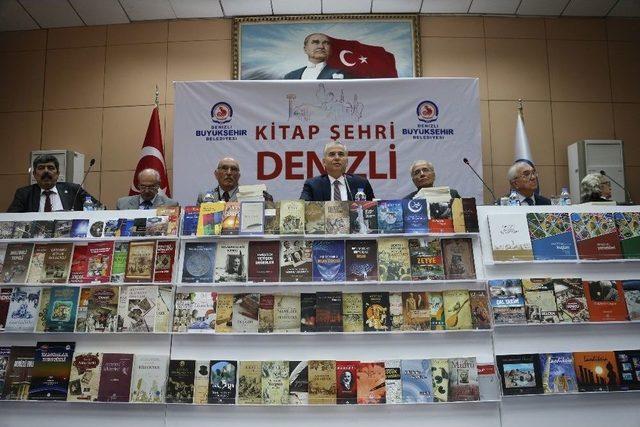 Denizli Büyükşehir Yüzler Kulübünde