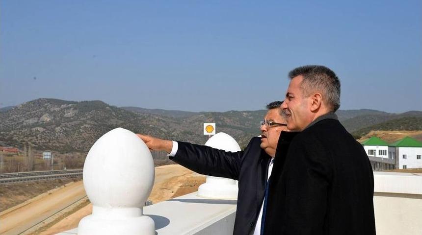 Başkan Yağcı Ve Vali Elban, Yapımı Devam Eden Yeni Otogar Binasında İncelemelerde Bulundu