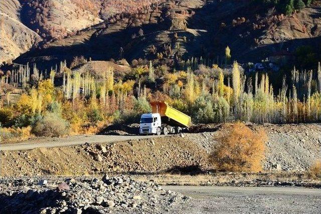 Pütürge’de, 8 Mahallenin Ulaşımı Sağlanacağı Köprü Tamamlandı