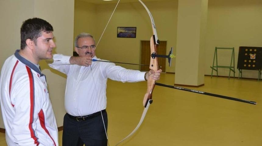 Vali Karaloğlu&rsquo;ndan Ok&ccedil;uluk Milli Takımına Ziyaret