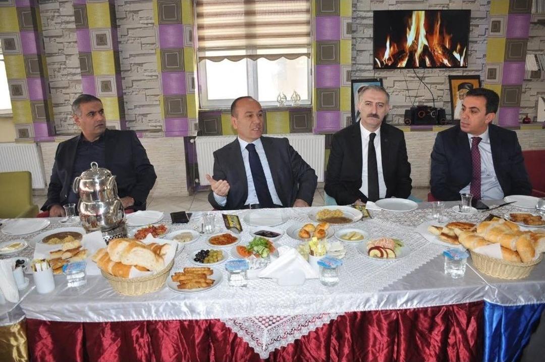 Kaşık&ccedil;ı, Birim Amirleriyle Bir Araya Geldi