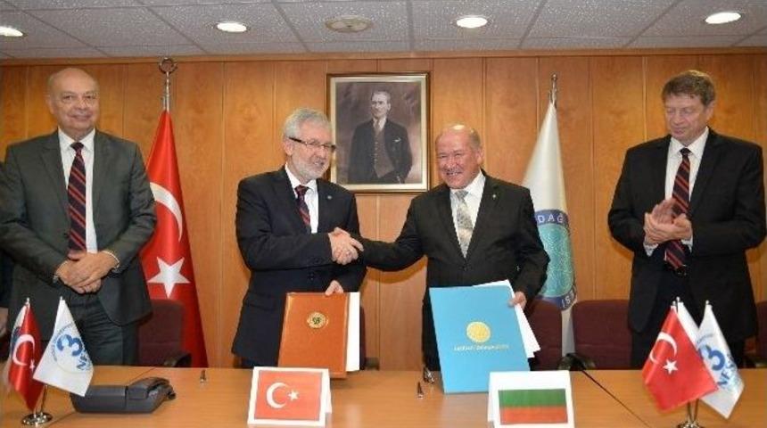 Uludağ &Uuml;niversitesi&rsquo;nden Sofya Teknik &Uuml;niversitesi İle Akademik İşbirliği Protokol&uuml;