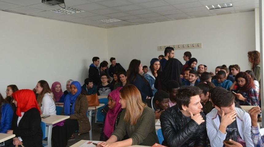 Lise &Ouml;ğrencilerin K&uuml;lt&uuml;r Paylaşımı Ziyareti