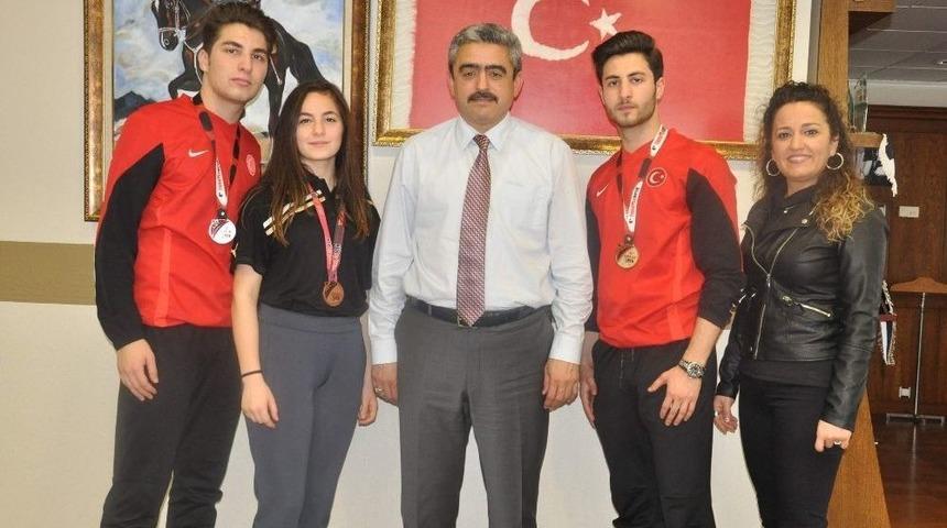 Milli Sporcu Gezgin Kardeşler Başkan Alıcık&rsquo;dan Destek İstedi