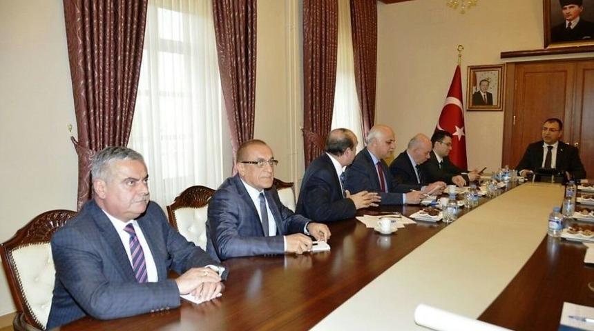 Yoğun G&ouml;&ccedil; Alan Yerleşim Birimlerine Y&ouml;nelik Sosyal Projeler Oluşturulacak