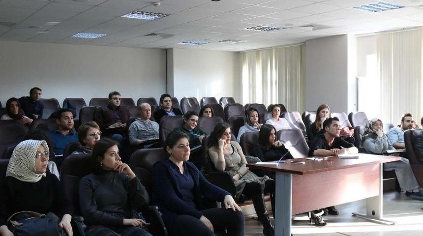 Sa&uuml;&rsquo;de &lsquo;t&uuml;rk İşaret Dili Eğitimi&rsquo; Başladı