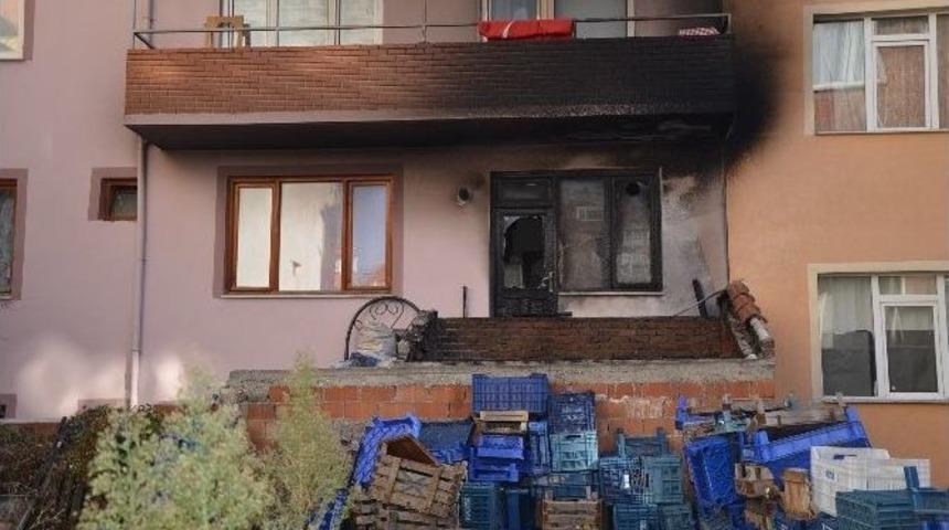 Boz&uuml;y&uuml;k&rsquo;te K&ouml;m&uuml;rl&uuml;k Yangını