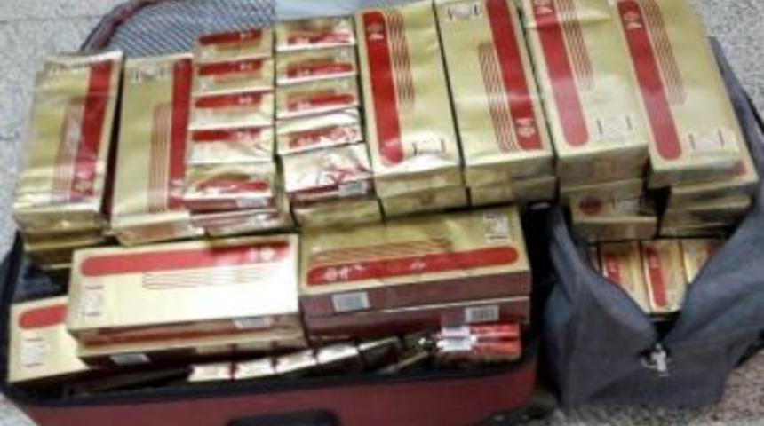 Yolcu Otob&uuml;s&uuml;n&uuml;n Bagajında Bin 130 Paket Ka&ccedil;ak Sigara Ele Ge&ccedil;irildi