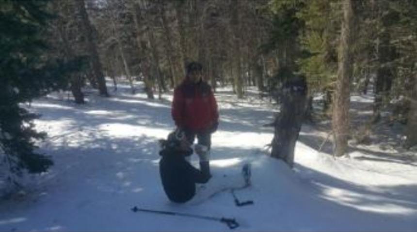 Jandarma, Kaybolan Kadını Kayak Izlerinden Buldu