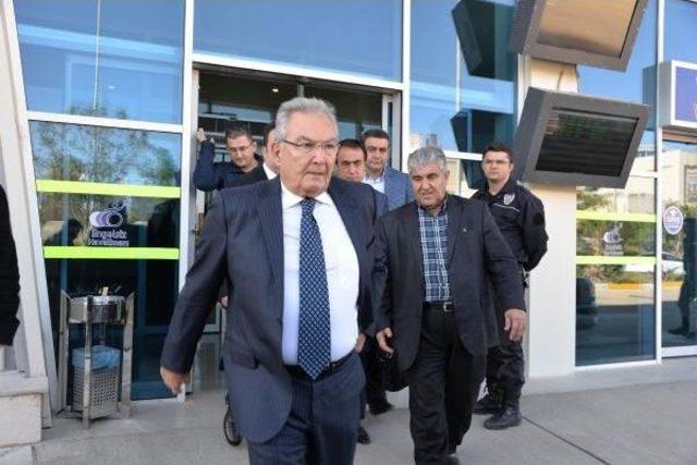 Deniz Baykal, Ahmet Türk'ün Eşini Evinde Ziyaret Etti