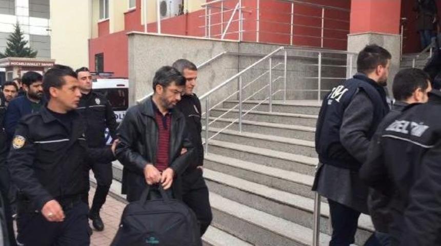 Kocaeli'de, Fet&ouml; Soruşturmasında 8 Polis Adliyeye Sevk Edildi