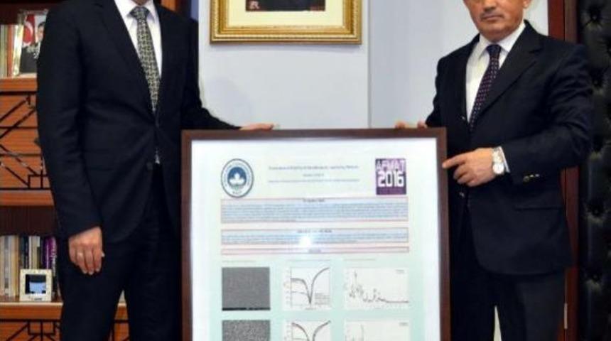 'yılın En Iyi Bilimsel &Ccedil;alışmaları' Kategorisinde &Ouml;d&uuml;l Kazandı