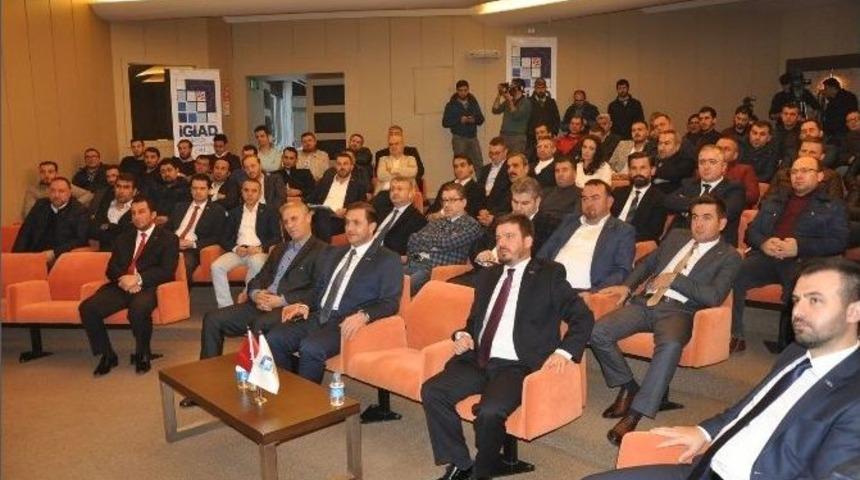 &Ouml;zdilek İşadamlarıyla Tecr&uuml;belerini Paylaştı