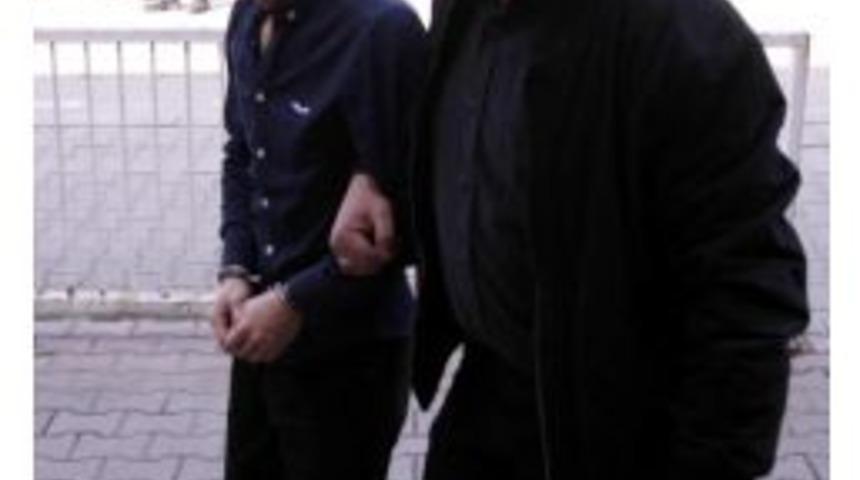 28 Su&ccedil;tan Aranan Kişi, Denetimde Yakalandı