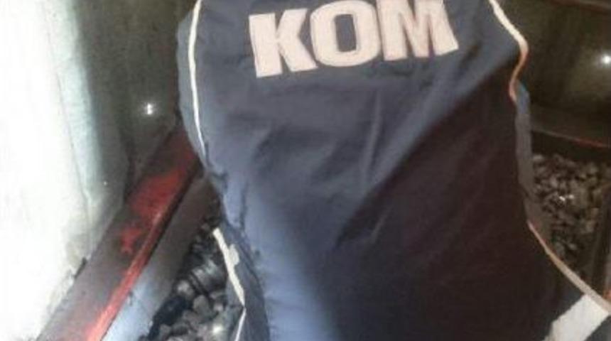 Polisten Ka&ccedil;ak Akaryakıt Operasyonu